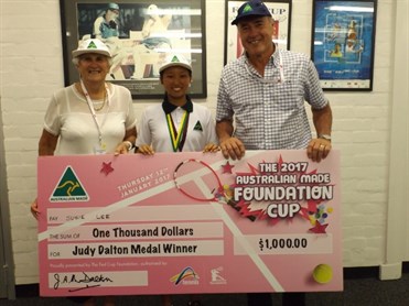 2017 Judy Dalton Medal Winner Susie Lee QLD With Judy And Ian Harrison